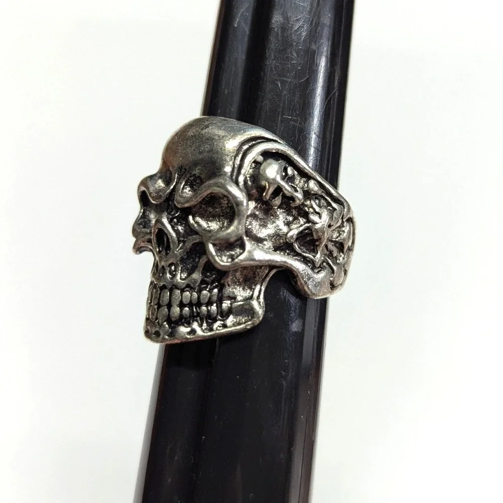 Vintage New Skull Ring Unisex Big Mens Plus Size 11 SilverTone Gothic‎ Biker